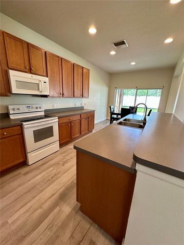 14227 WAKE ROBIN DRIVE, Brooksville, FL 34604