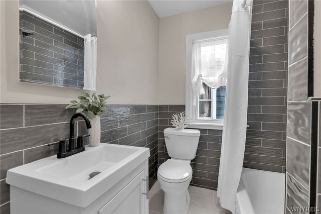 109 Poultney Avenue, Buffalo, NY 14215