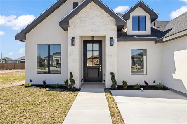 1408 W Dawes Avenue, Alton, TX 78573