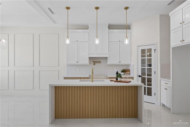 1408 W Dawes Avenue, Alton, TX 78573