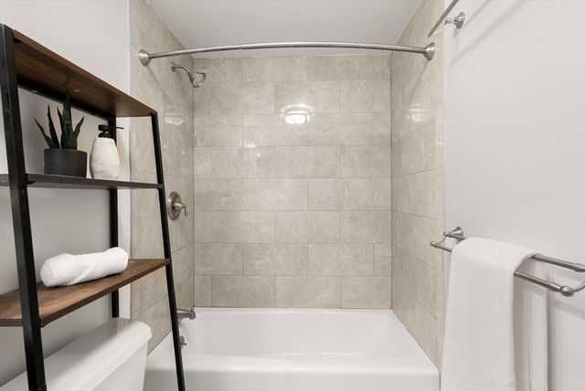 96 Gainsborough St 6W, Boston, MA 02115