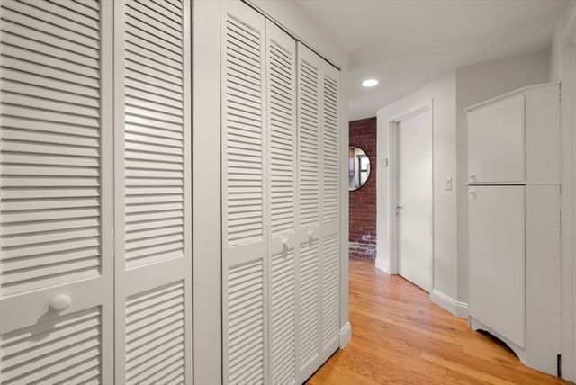 96 Gainsborough St 6W, Boston, MA 02115