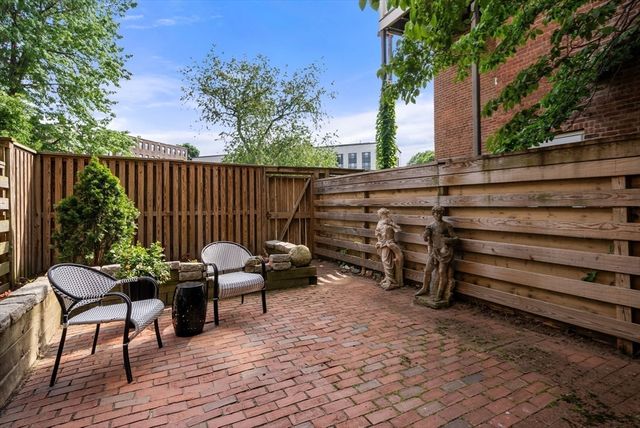 96 Gainsborough St 6W, Boston, MA 02115
