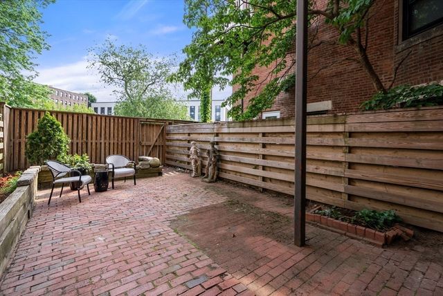 96 Gainsborough St 6W, Boston, MA 02115