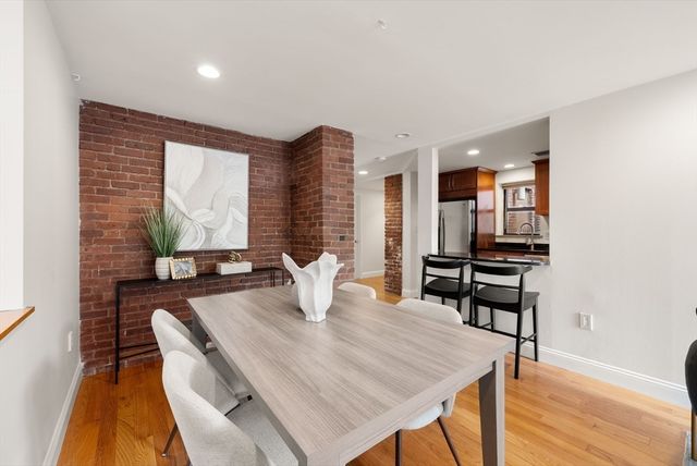 96 Gainsborough St 6W, Boston, MA 02115