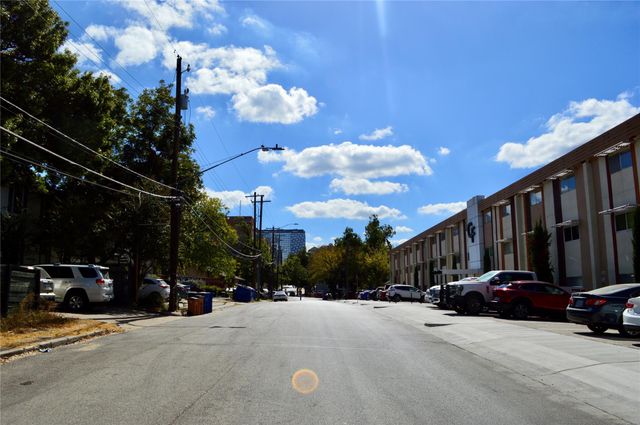 2813 Salado ST, Austin, TX 78705