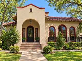 2813 Salado ST, Austin, TX 78705