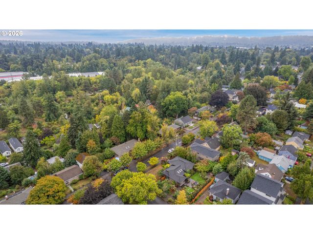 4314 Se CRYSTAL SPRINGS Blvd Se, Portland, OR 97206