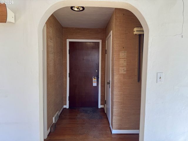 4314 Se CRYSTAL SPRINGS Blvd Se, Portland, OR 97206