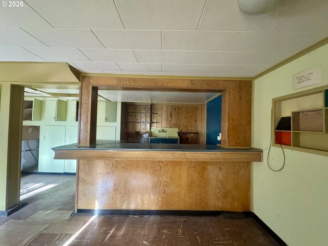 4314 Se CRYSTAL SPRINGS Blvd Se, Portland, OR 97206