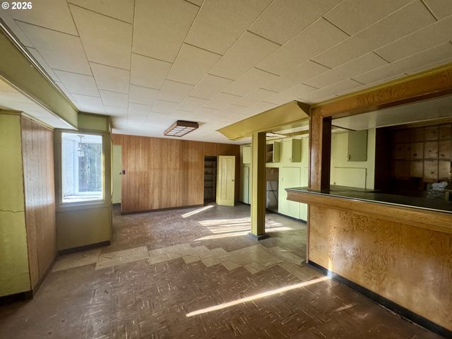 4314 Se CRYSTAL SPRINGS Blvd Se, Portland, OR 97206