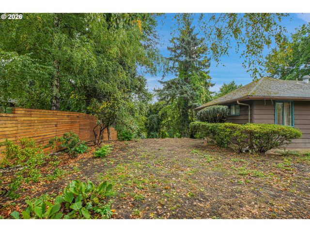 4314 Se CRYSTAL SPRINGS Blvd Se, Portland, OR 97206