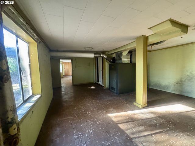 4314 Se CRYSTAL SPRINGS Blvd Se, Portland, OR 97206