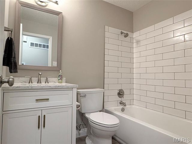 6026 Gettysburg Estates Drive, St Louis, MO 63129