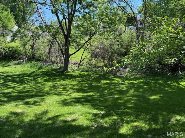 6026 Gettysburg Estates Drive, St Louis, MO 63129
