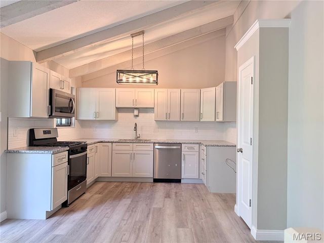 6026 Gettysburg Estates Drive, St Louis, MO 63129