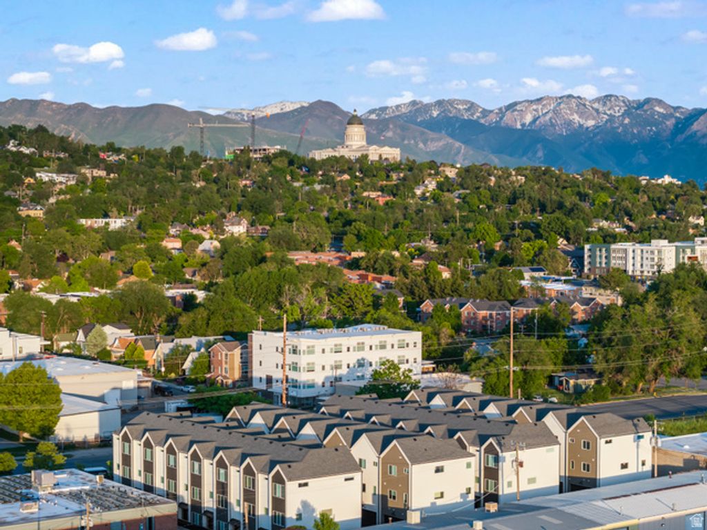 Image 16 of property listing at 765 N 400 W #301, Salt Lake City, UT 84103