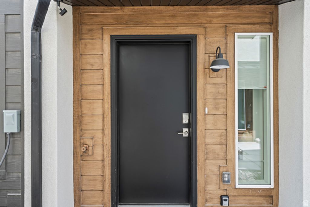 Image 19 of property listing at 765 N 400 W #301, Salt Lake City, UT 84103