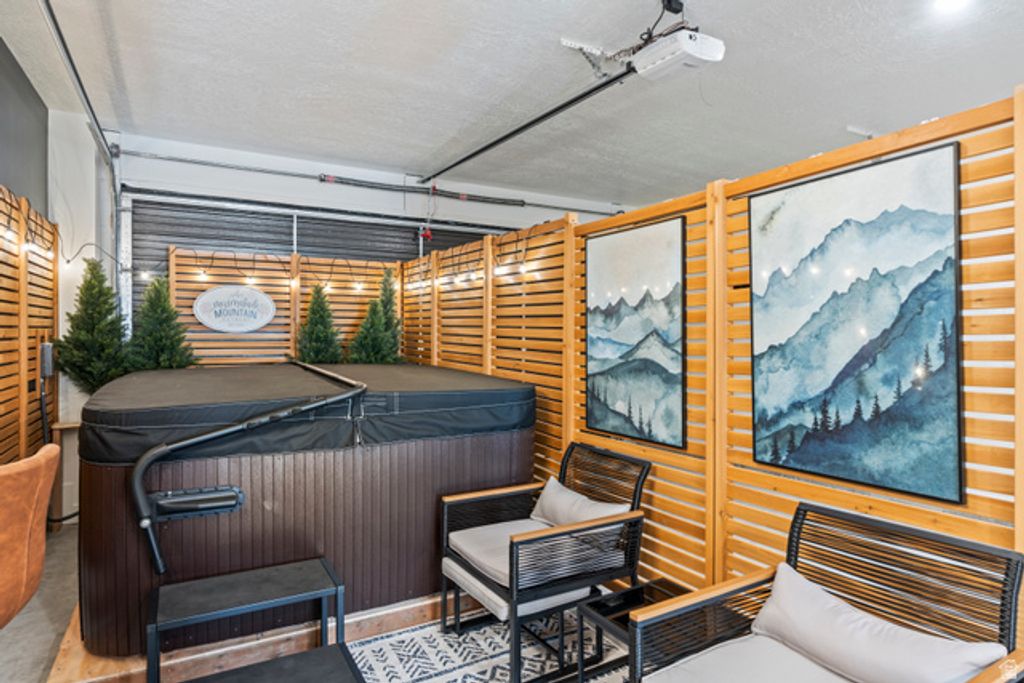 Image 35 of property listing at 765 N 400 W #301, Salt Lake City, UT 84103