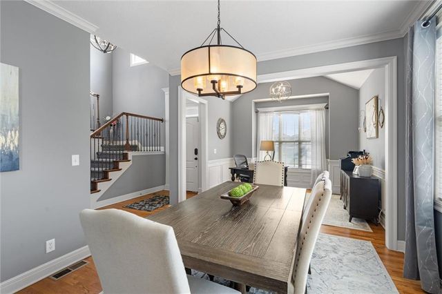 820 SW 35TH Street, Lee's Summit, MO 64082