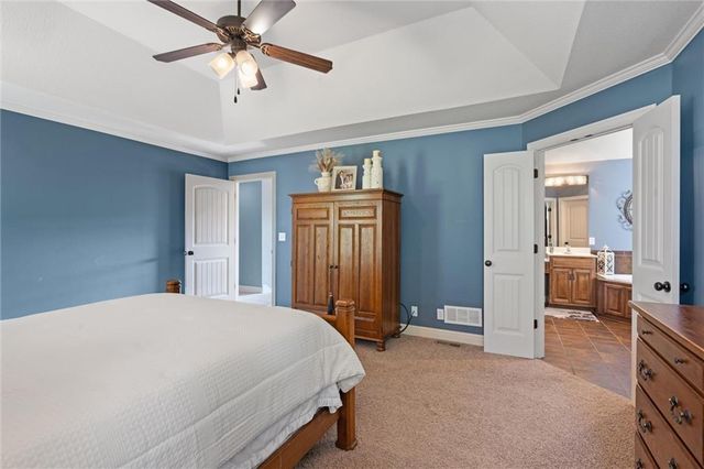 820 SW 35TH Street, Lee's Summit, MO 64082