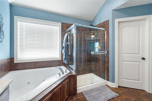 820 SW 35TH Street, Lee's Summit, MO 64082