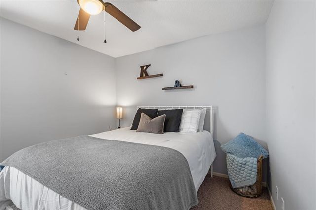 820 SW 35TH Street, Lee's Summit, MO 64082