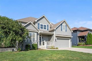 820 SW 35TH Street, Lee's Summit, MO 64082