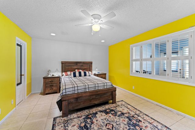 201 Country Lane B, Boynton Beach, FL 33435