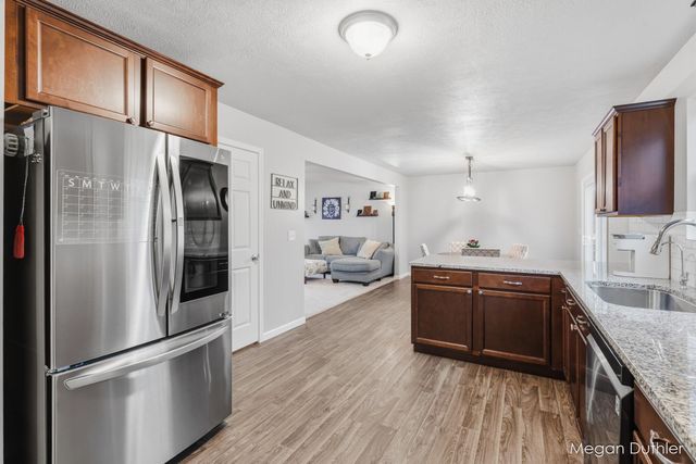 10644 Woodbushe Drive Se, Lowell Twp, MI 49331