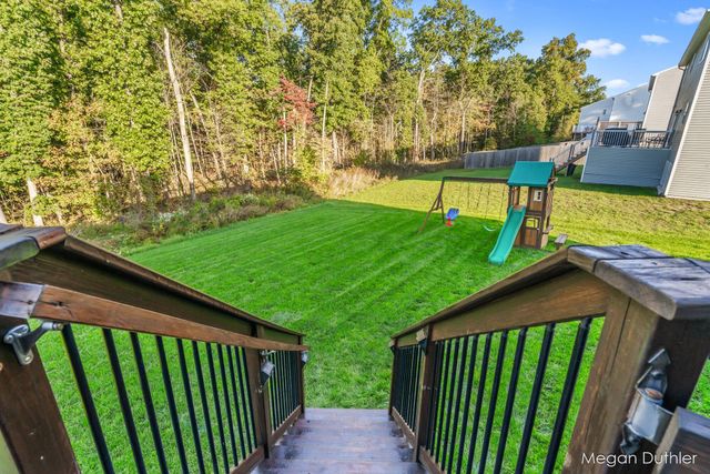 10644 Woodbushe Drive Se, Lowell Twp, MI 49331