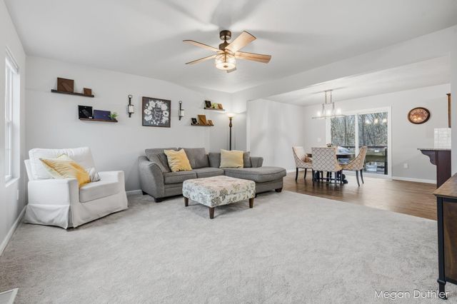 10644 Woodbushe Drive Se, Lowell Twp, MI 49331