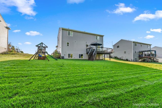10644 Woodbushe Drive Se, Lowell Twp, MI 49331