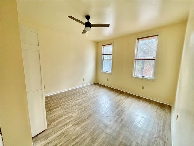 141 Overbeck St, Spring Hill, PA 15212