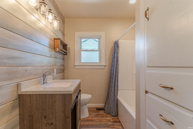 412 Lewis Avenue, Evansville, IN 47714