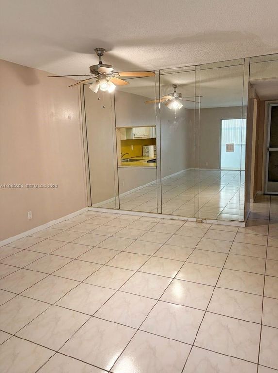 410 SE 2nd St 102, Hallandale Beach, FL 33009