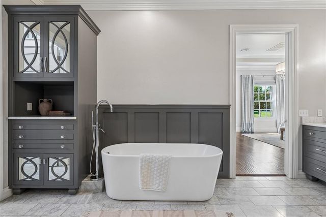 16738 Little Leaf Court, Edmond, OK 73012