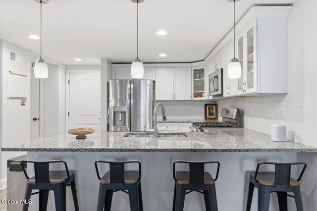 5 Spring Street Unit 402, Saratoga Springs, NY 12866