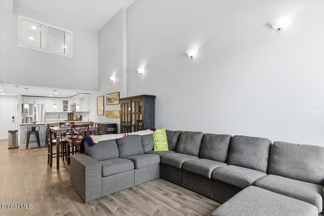 5 Spring Street Unit 402, Saratoga Springs, NY 12866