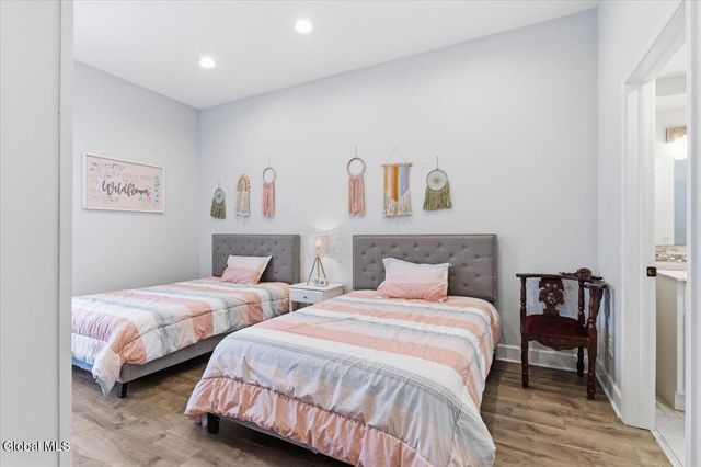 5 Spring Street Unit 402, Saratoga Springs, NY 12866