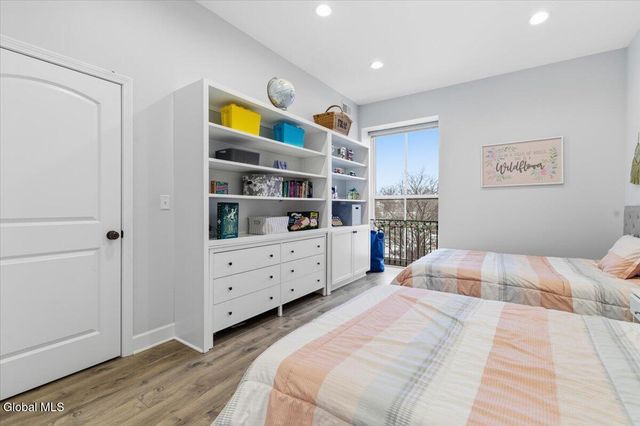 5 Spring Street Unit 402, Saratoga Springs, NY 12866