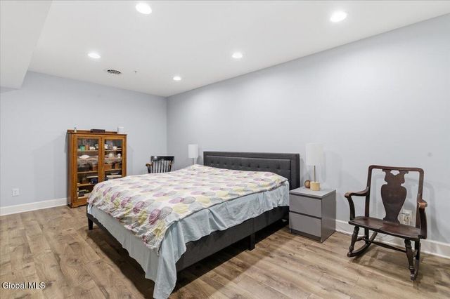 5 Spring Street Unit 402, Saratoga Springs, NY 12866