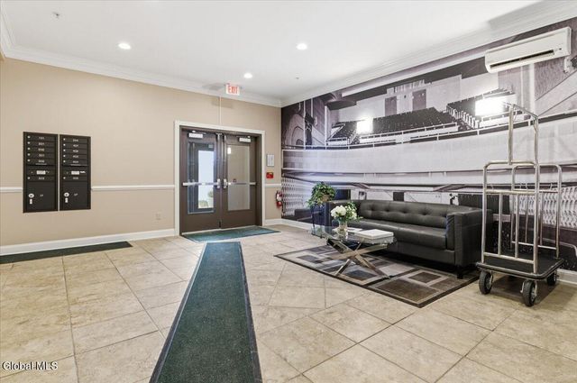 5 Spring Street Unit 402, Saratoga Springs, NY 12866