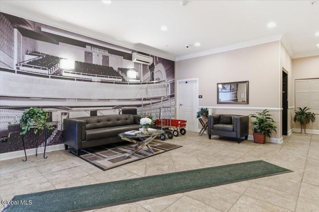 5 Spring Street Unit 402, Saratoga Springs, NY 12866