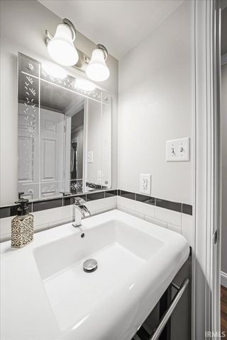 534 Robyn Road, Valparaiso, IN 46385