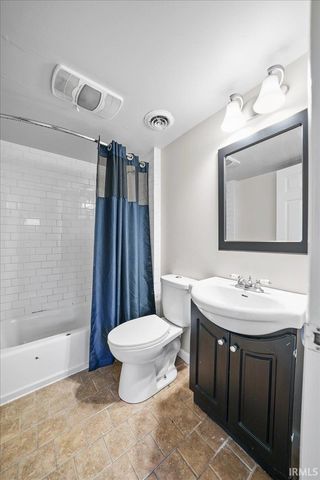 534 Robyn Road, Valparaiso, IN 46385