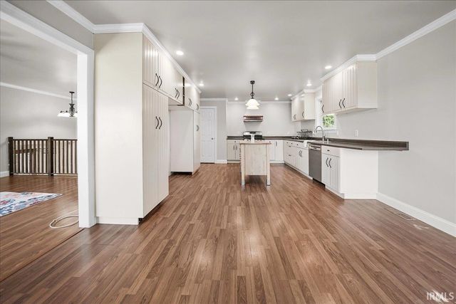 534 Robyn Road, Valparaiso, IN 46385
