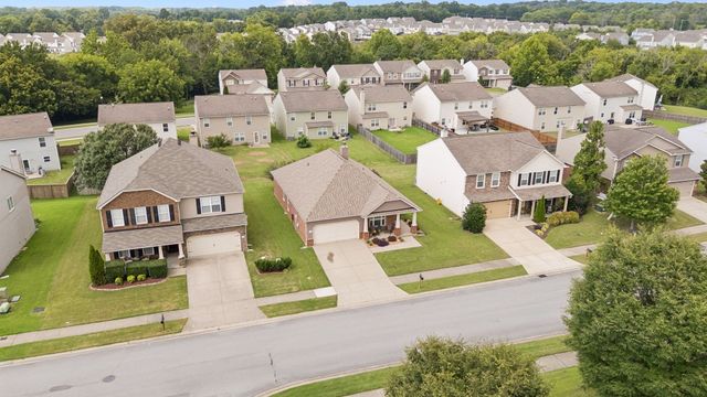 71 Owl Dr, Lebanon, TN 37087
