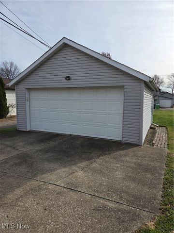 412 E 5th Street, Dover, OH 44622