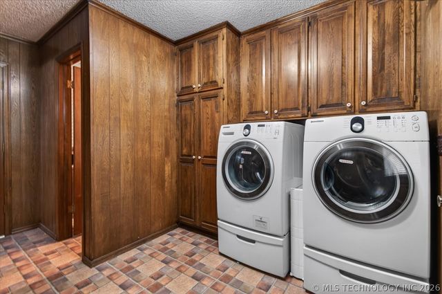 1328 Bynum Road, Bartlesville, OK 74006